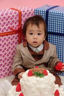 1才お誕生日 りょうすけくん①.JPG