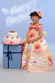 4才お誕生日 なゆちゃん②.JPG